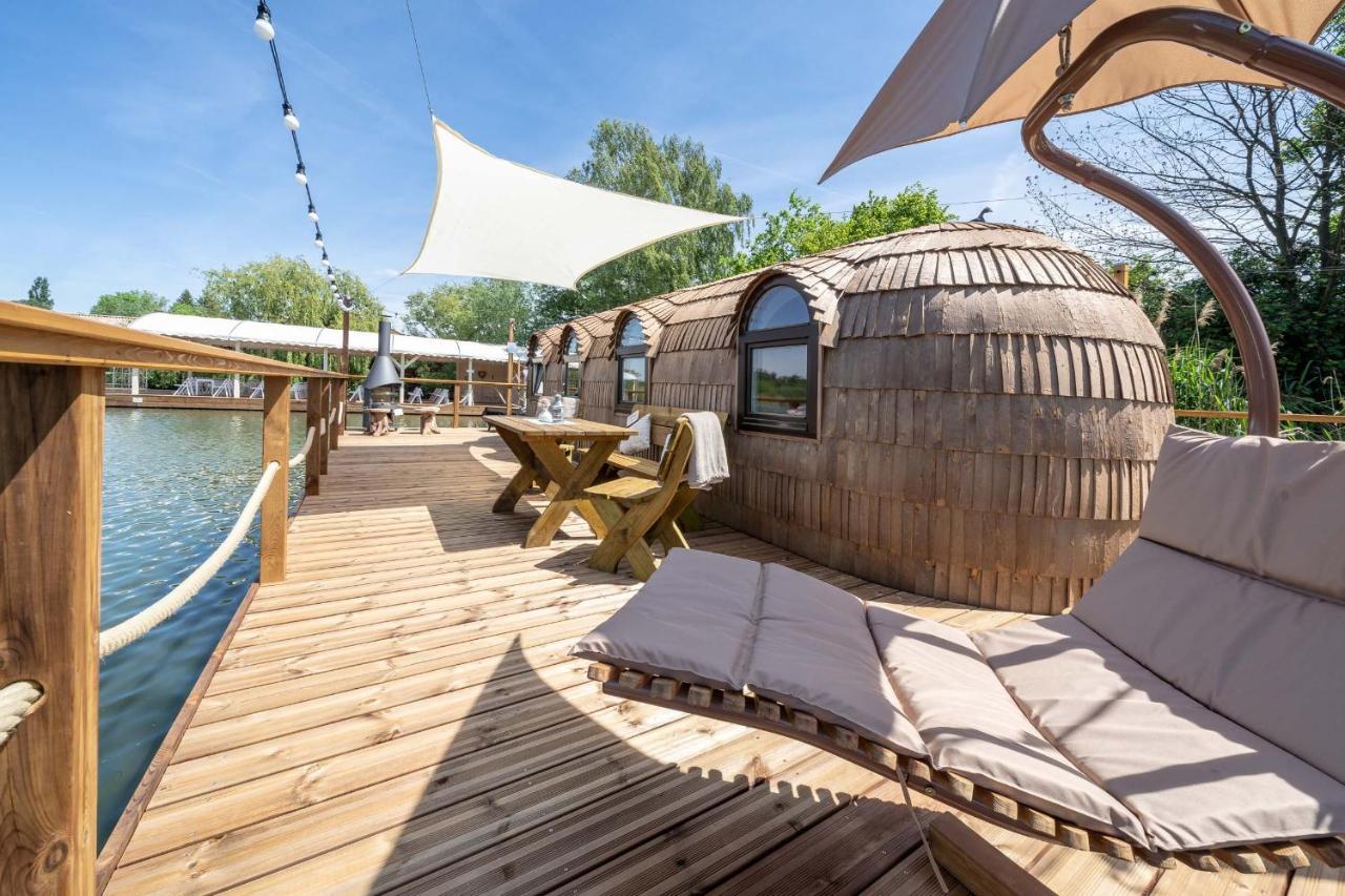 Lieblingsplatz Parey - Schwimmendes Iglu Hotel Kültér fotó